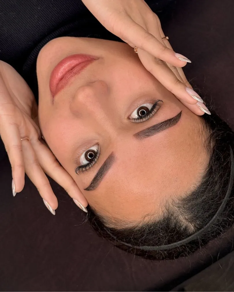 Detalle de densidad progresiva en powder brows Barcelona
